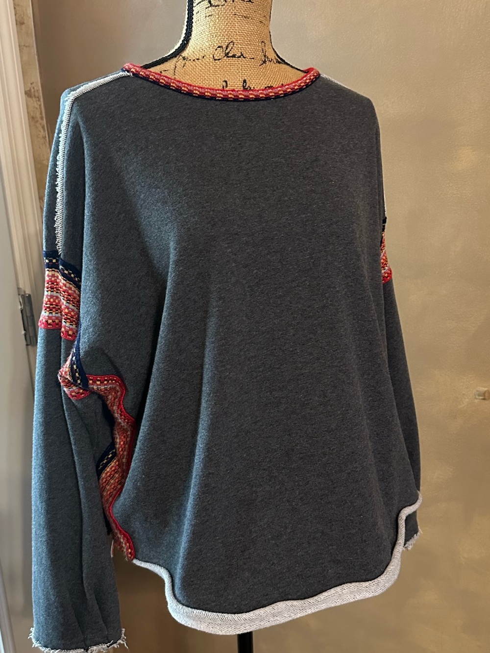 NATURAL LIFE Dark Gray Crew Neck Sweater with Red Trim Accents